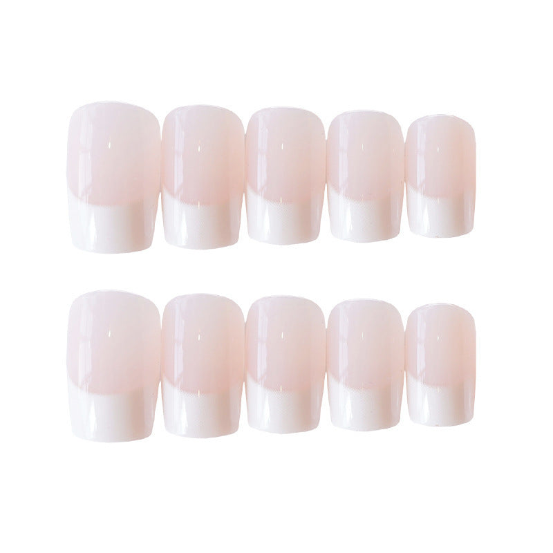 Faux ongles longs modéle French