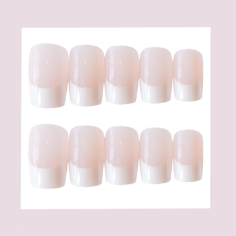 Faux ongles longs modéle French