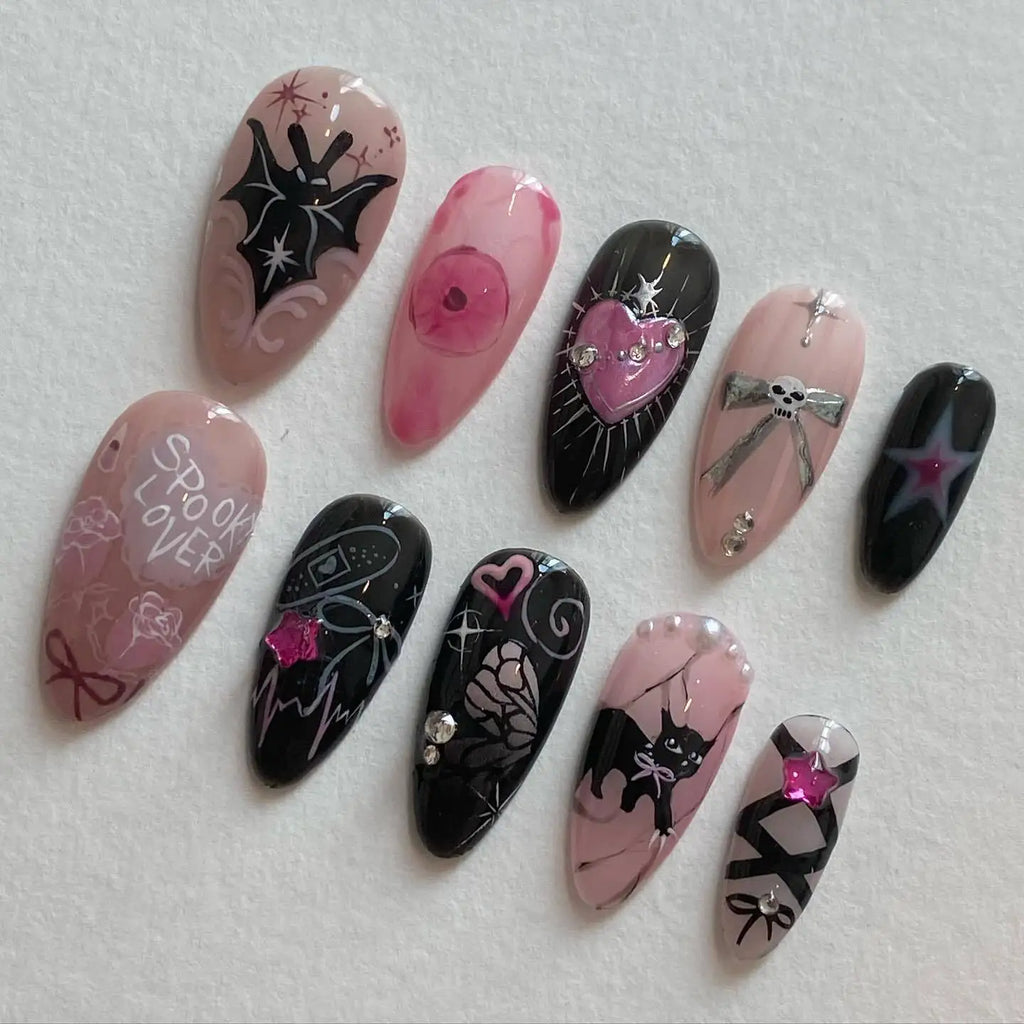 Faux ongles style gothique / Goth kawaii