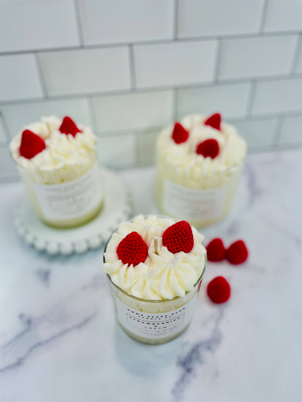 Bougie parfumée 11 oz – fruits frais & crème fouettée
