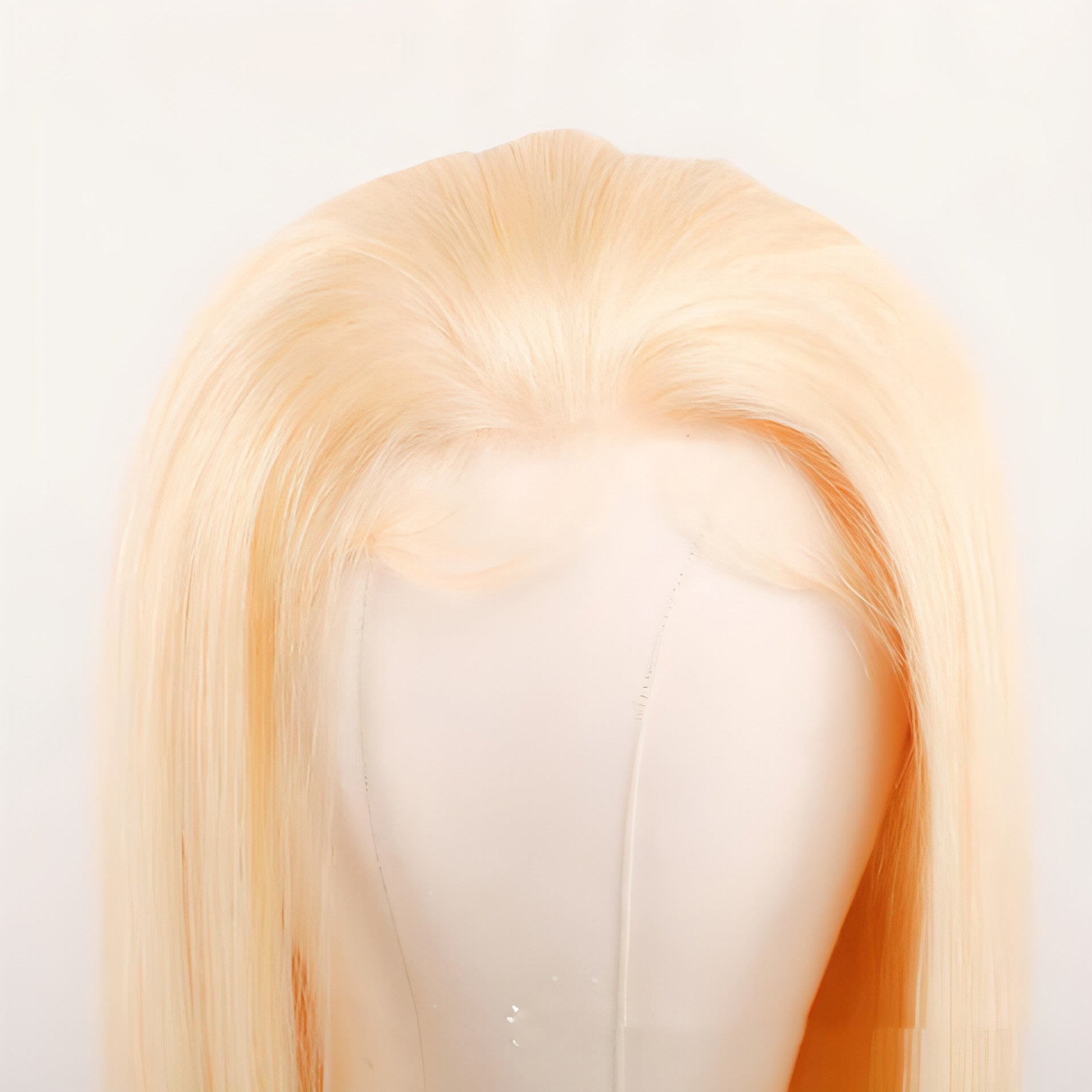 Perruque avec bandeau « VelvetGlow », blonde.