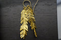 Boucles d'oreilles « Feuille de mimosa » : bijoux artisanaux inspirés de la nature (laiton recyclé, or 14 carats)
