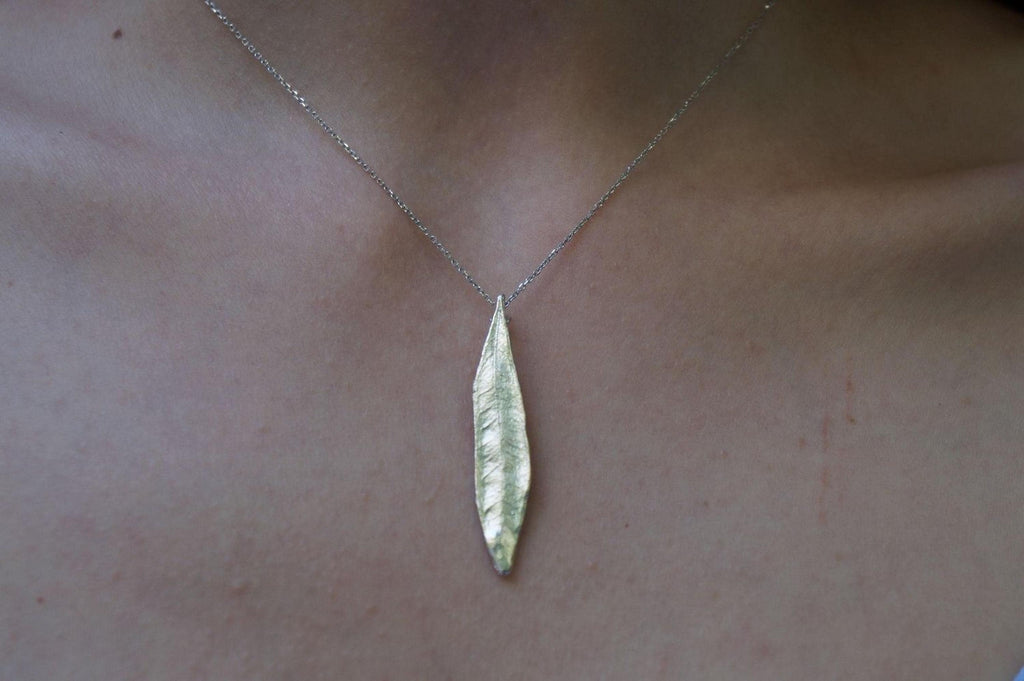 Véritable pendentif en argent en forme de feuille d'olivier, bijou artisanal inspiré de la nature, collier « arbre » au style organique, cadeau bohème symbolisant la victoire et la santé, argent sterling 925.