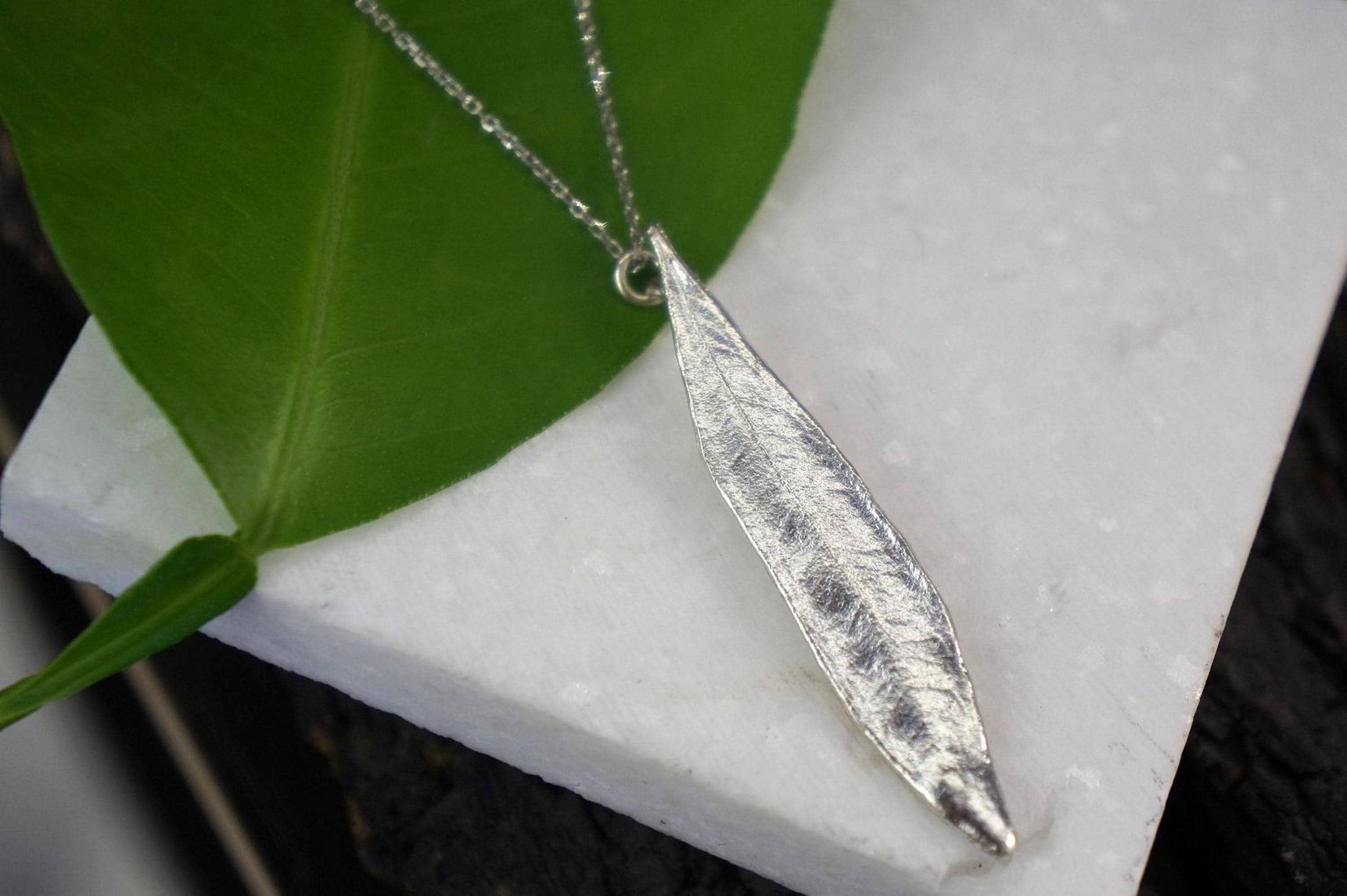Véritable pendentif en argent en forme de feuille d'olivier, bijou artisanal inspiré de la nature, collier « arbre » au style organique, cadeau bohème symbolisant la victoire et la santé, argent sterling 925.