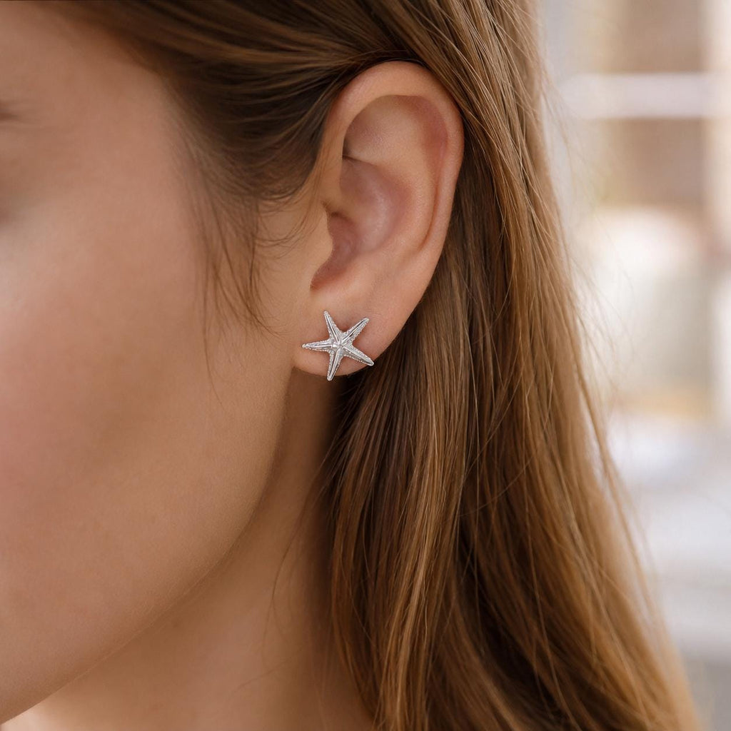 Boucles d'oreilles puces en véritable étoile de mer, bijoux minimalistes faits main, style plage et été naturel, cadeau porte-bonheur, or ou argent sterling 925